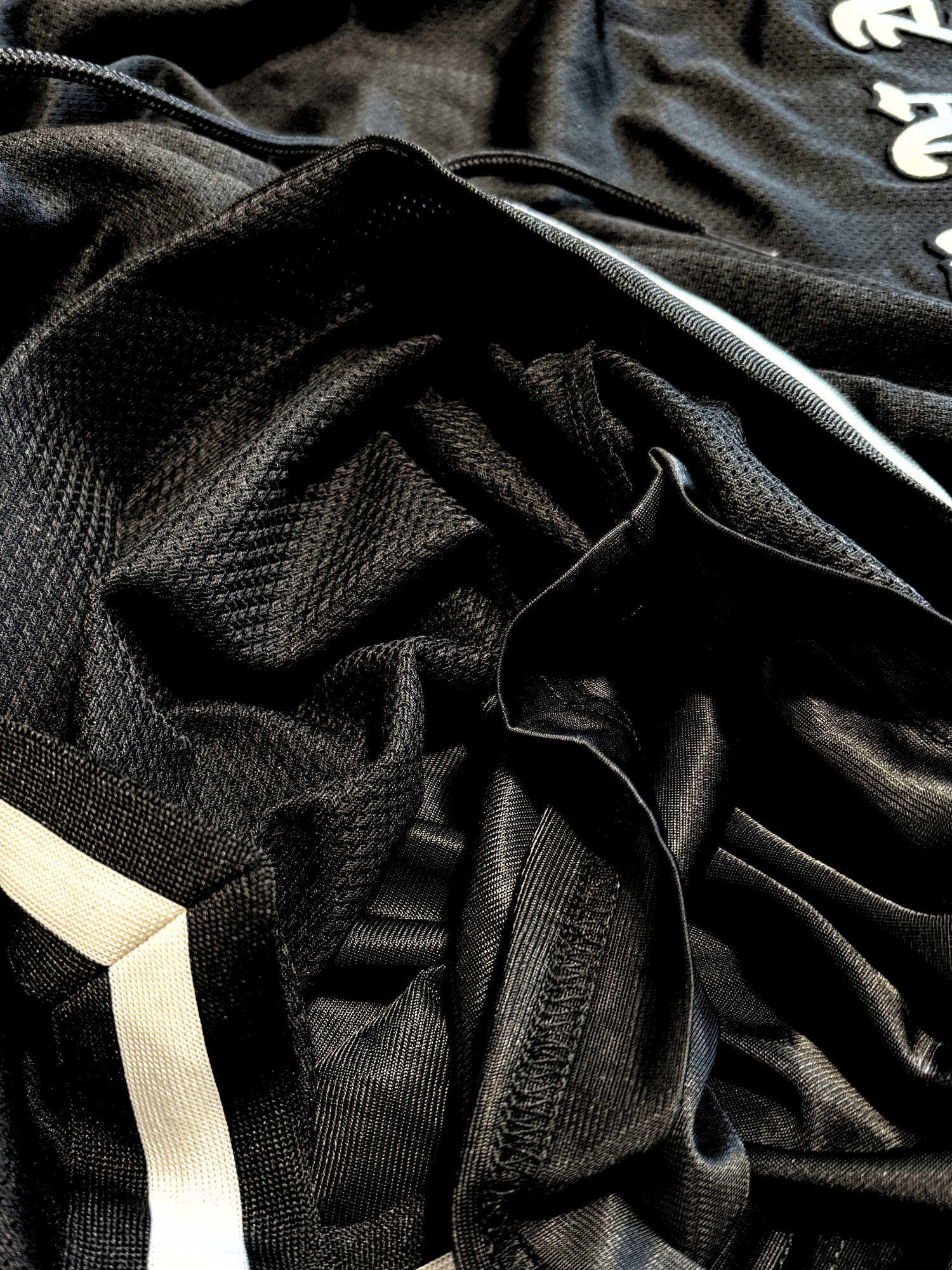 MESH SHORTS OLD ENGLISH