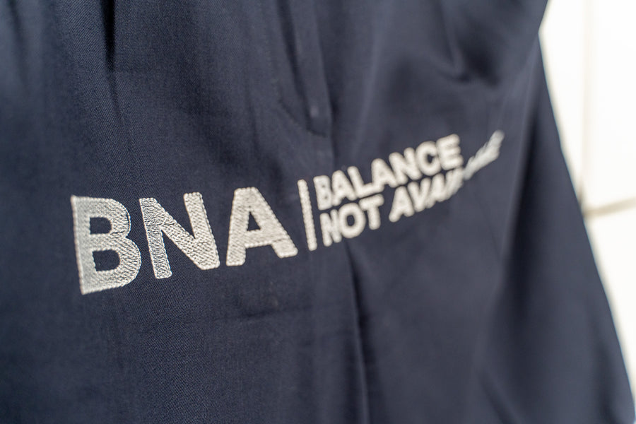 CENTER EMBROIDERED SHORT 1/1